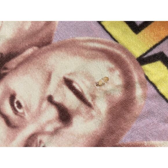 The Three Stooges 1997 Vintage XL Logo Beach Towel Movie 90s - Picture 6 of 9